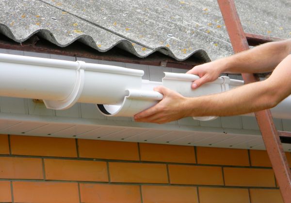 Cost of Gutter Hanging in Painesville